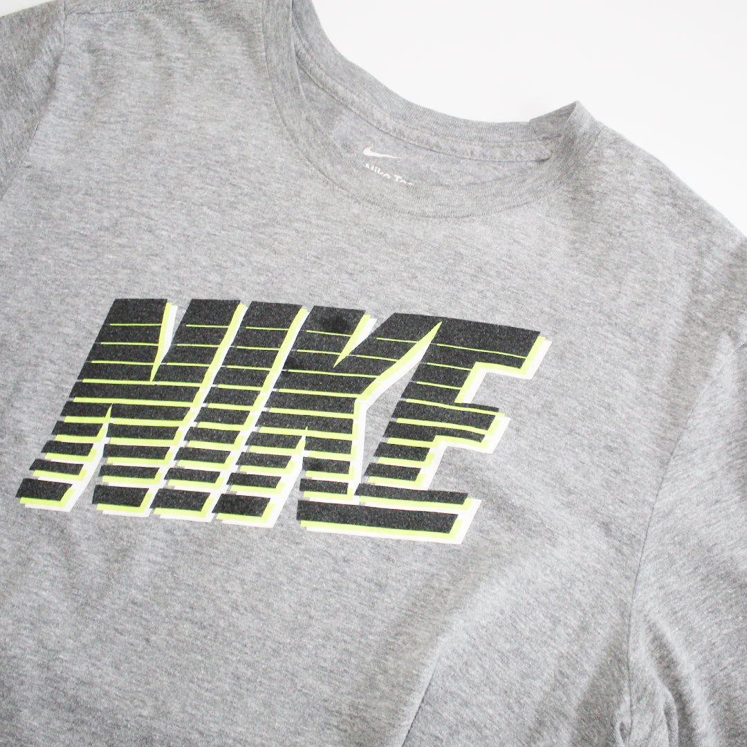 Playera Nike Gris (M)