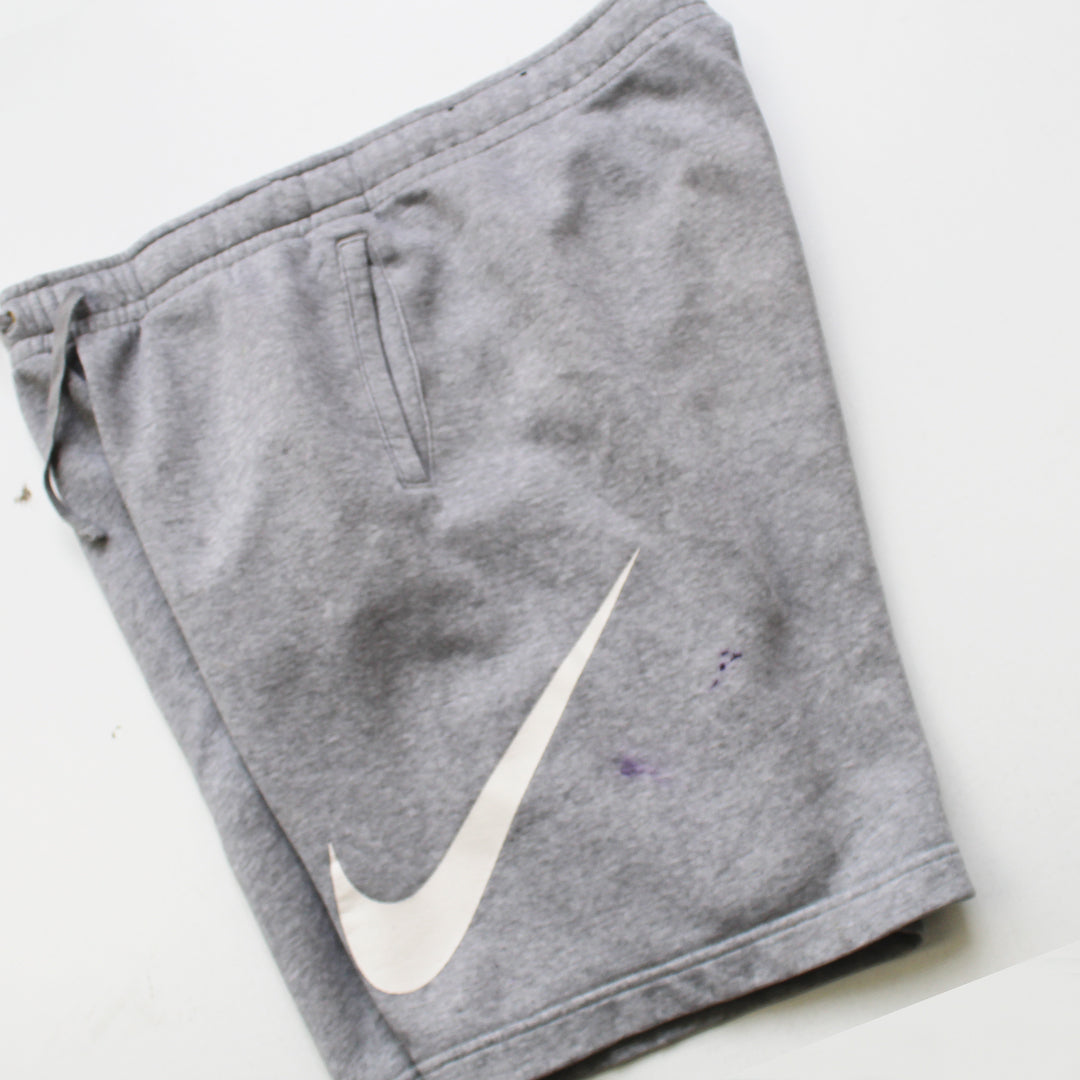 Shorts Nike Gris  (L)